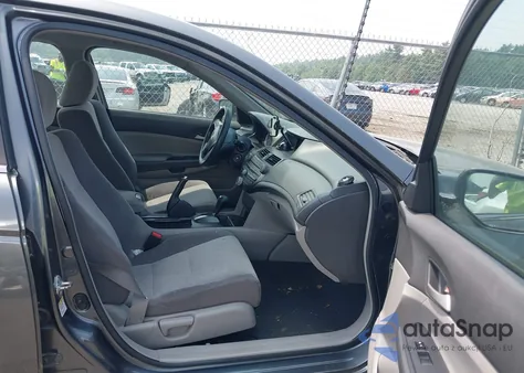 2008 Honda Accord 2.4 Lx z USA, uszkodzony, nr VIN 1HGCP26358A016868